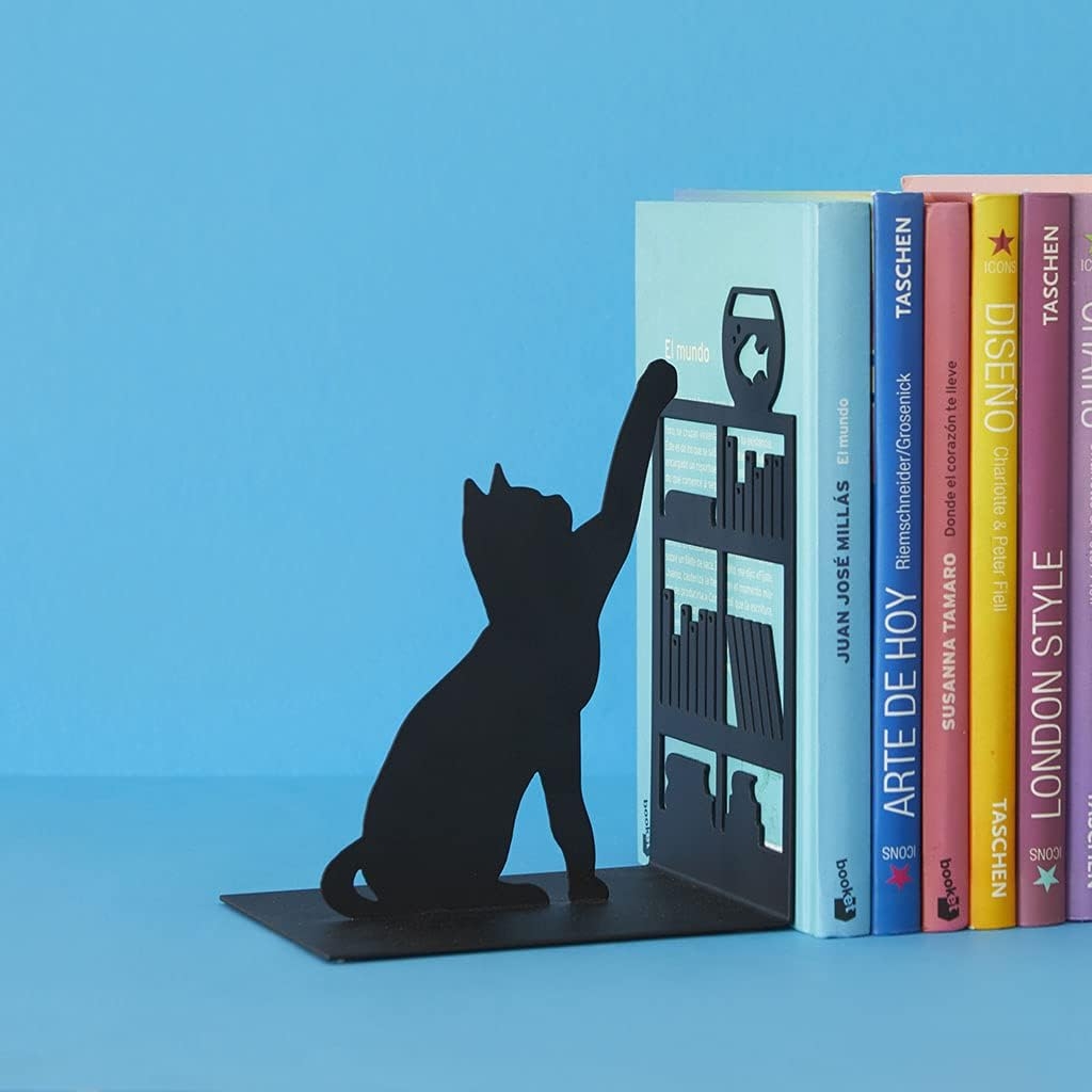 Balvi Fishing cat bookend in black metal code 27474 Balvi