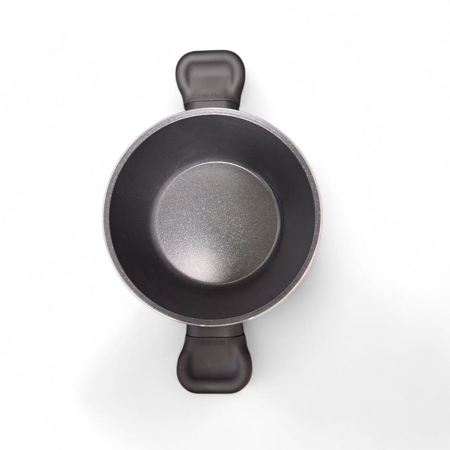 Acquista online Guzzini Cook&Color black casserole Ø 20 with handles cod.09686510 Guzzini